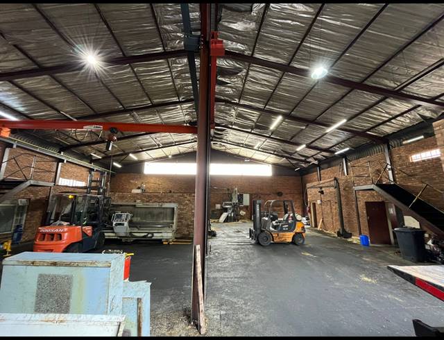 700M² WAREHOUSE TO LET IN BRAKPAN CENTRAL